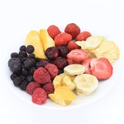 말린 과일 조각 동결